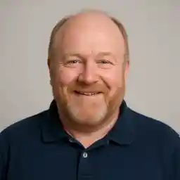 Portrait of David Turner, a real Coral Casino UK player from Manchester, sharing his experience of responsible real-money gaming. Demonstrates trust, fairness, and safe play under the UK licence.